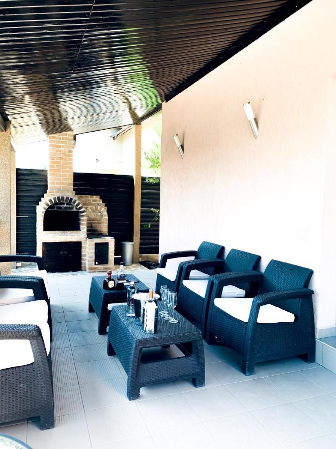 Luxury 3 Bedroom Pool Villa Gulia المظهر الخارجي الصورة